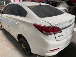 HYUNDAI HB20S 1.6 COMFORT PLUS 16V FLEX 4P AUTOMÁTICO