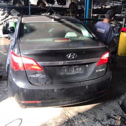 HYUNDAI HB20S 1.6 COMFORT PLUS 16V FLEX 4P MANUAL