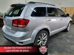 FIAT FREEMONT 2.4 EMOTION 16V GASOLINA 4P AUTOMÁTICO
